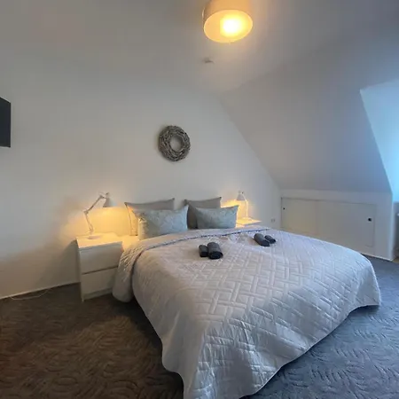 Kiel, Holstenstrasse 5 Og Rechts